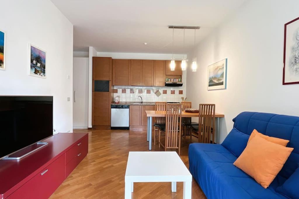 La Piazzetta Verde - Affitti Brevi Italia Lecco Bagian luar foto